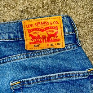 Levi’s 505 (31-32)
